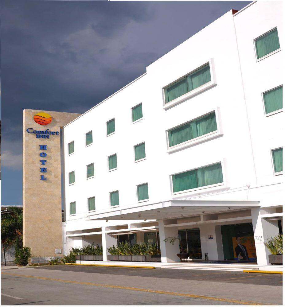 Comfort Inn Морелия Екстериор снимка