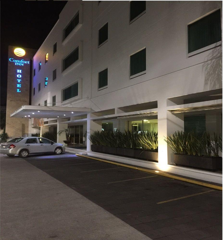 Comfort Inn Морелия Екстериор снимка