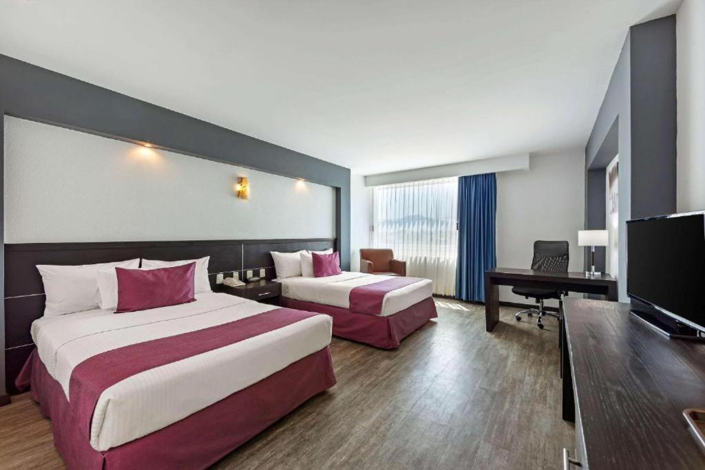 Comfort Inn Морелия Екстериор снимка