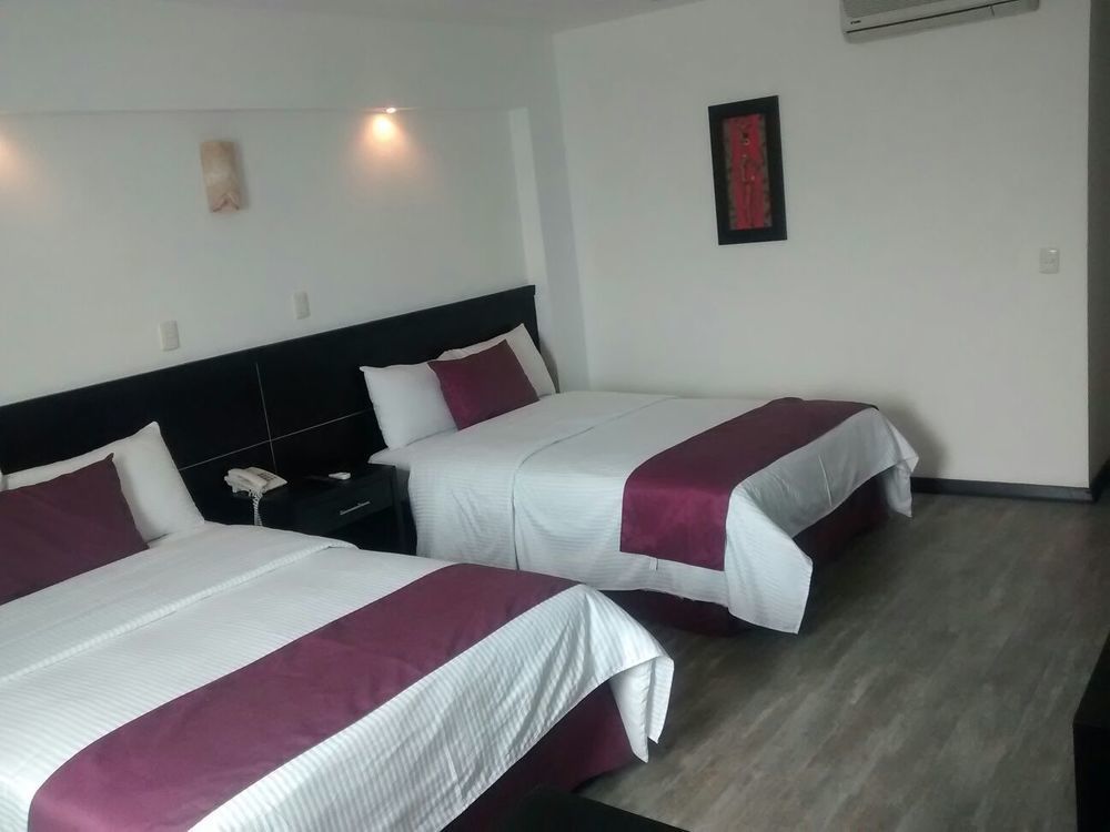 Comfort Inn Морелия Екстериор снимка