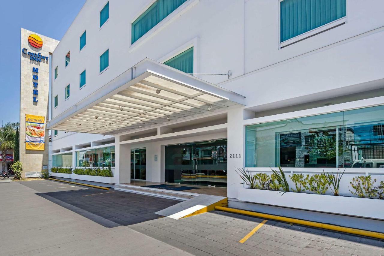 Comfort Inn Морелия Екстериор снимка