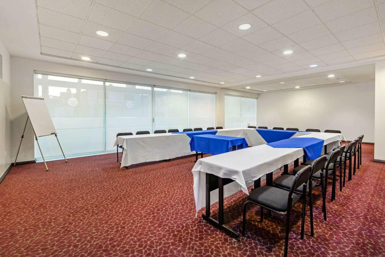 Comfort Inn Морелия Екстериор снимка